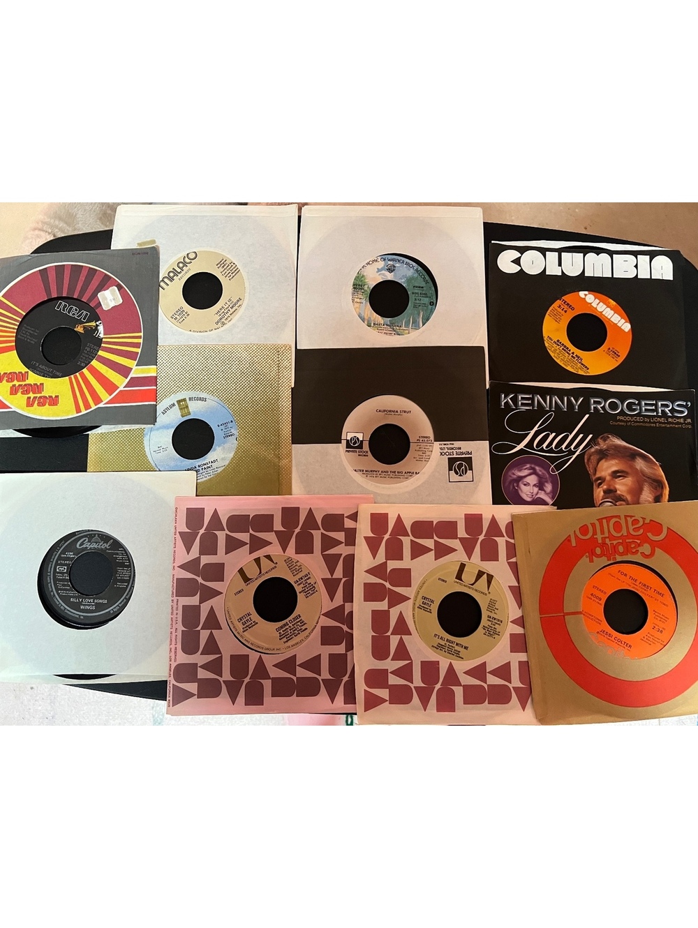 Lot of 30+ 45 RPM vinyl records 1970’s Chuck berry carly Simon Neil diamond